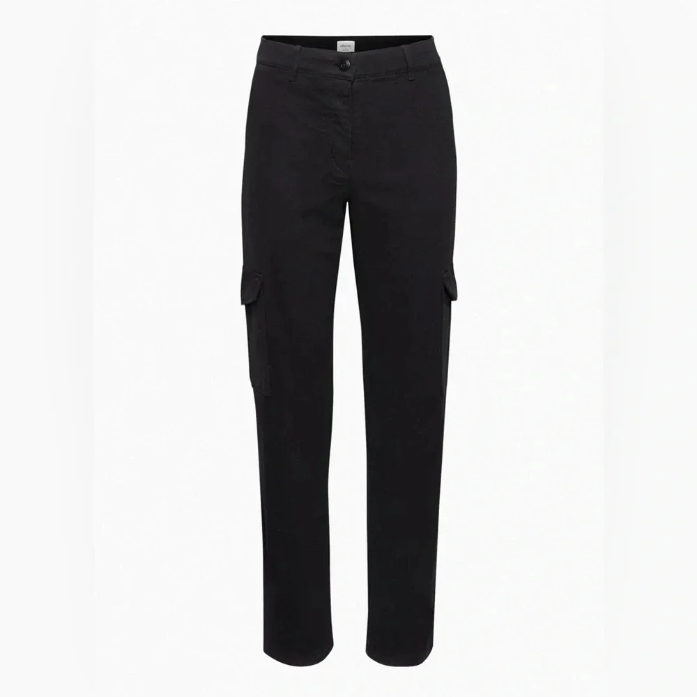 Aritzia Wilfred Free Modern Twill Cargo Pants in Black Size 2